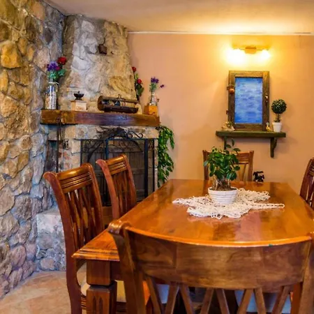 Moreta * Μακάρσκα