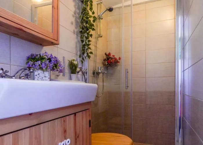 Moreta Βίλα Μακάρσκα