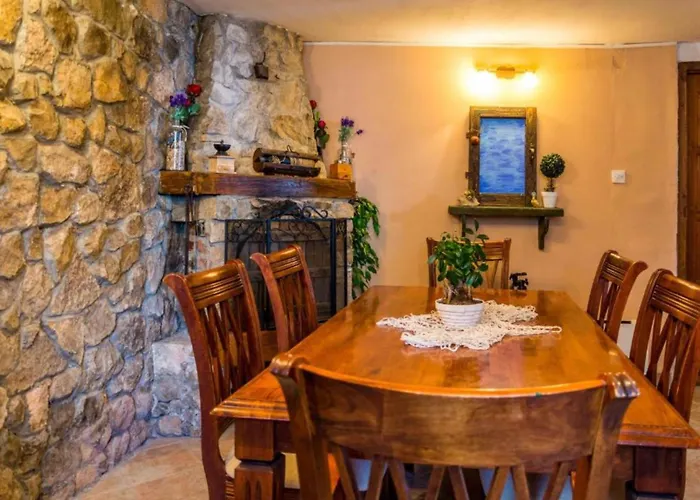 Moreta * Μακάρσκα